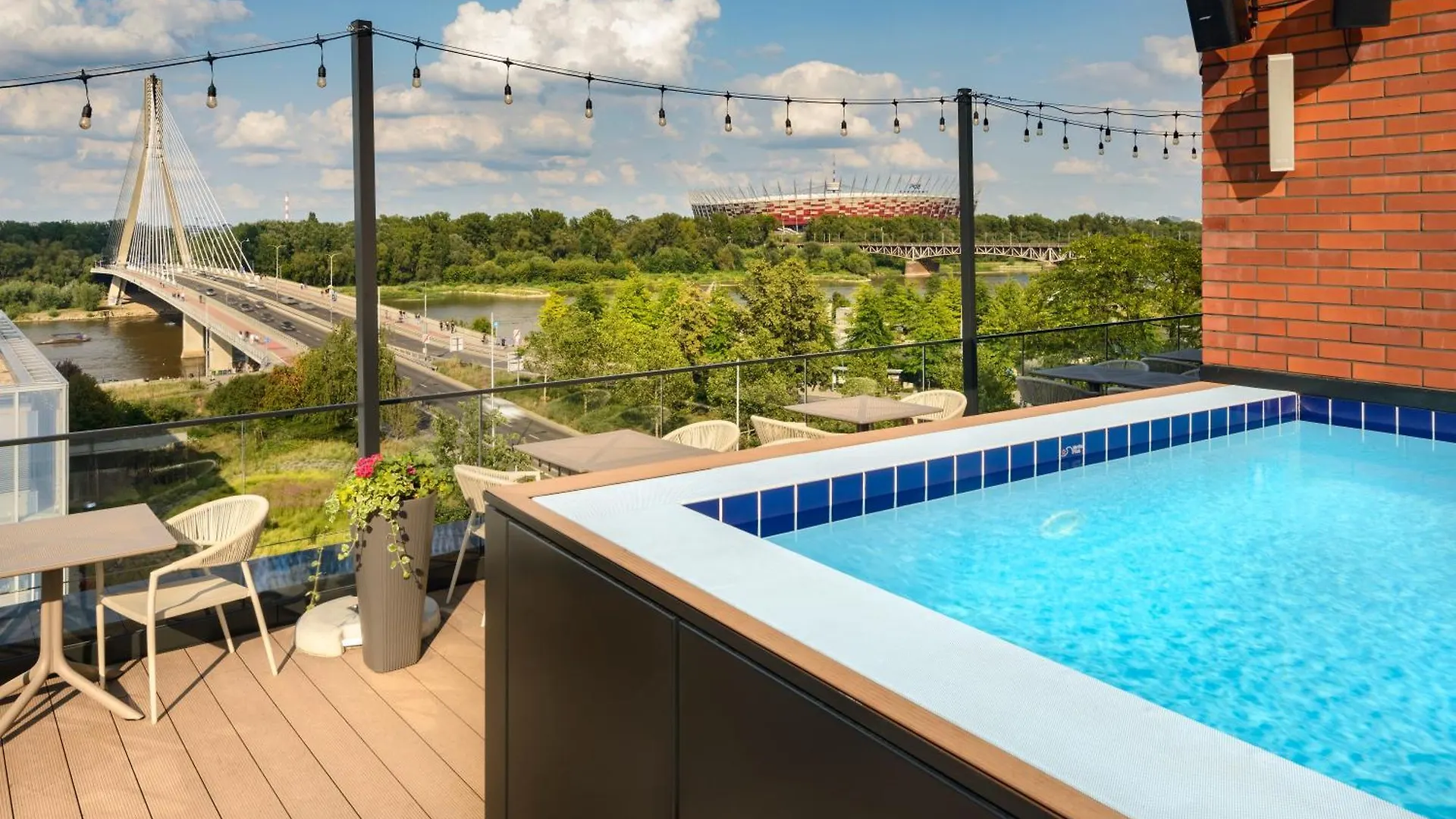 Barcelo Warsaw Powisle Hotell 4*,